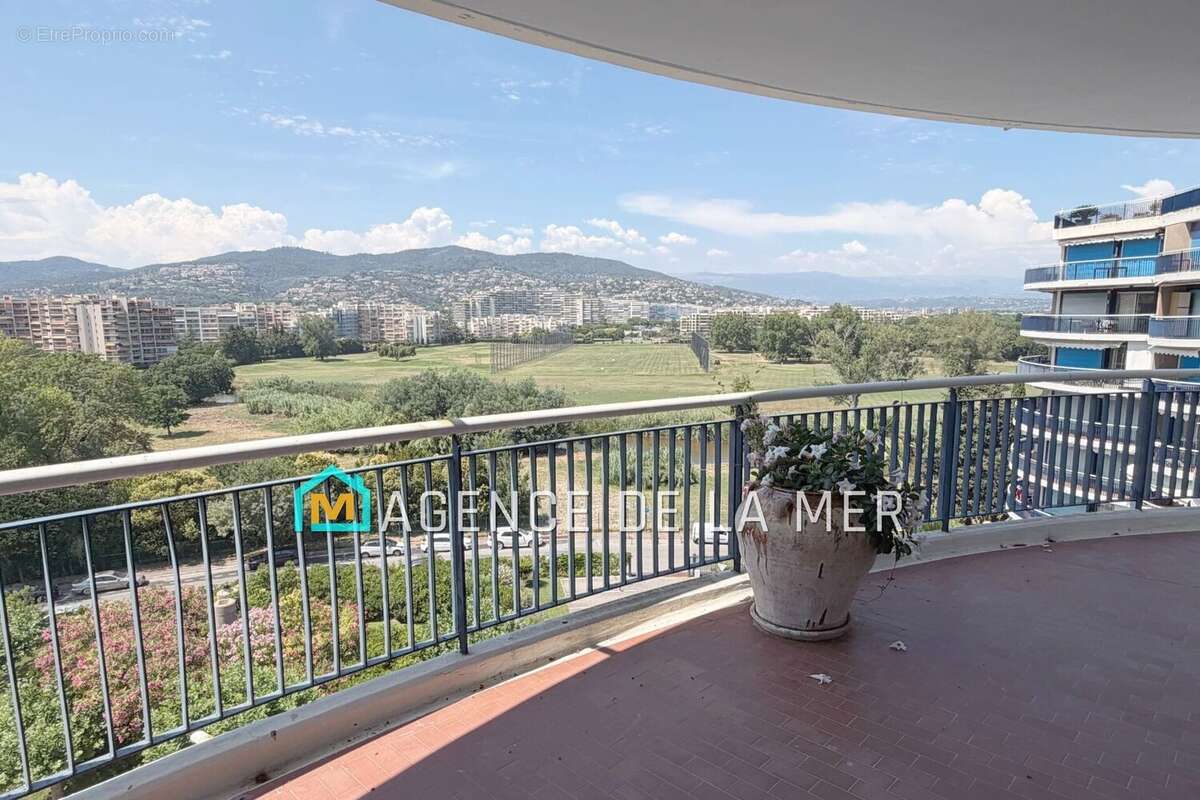 Appartement à MANDELIEU-LA-NAPOULE