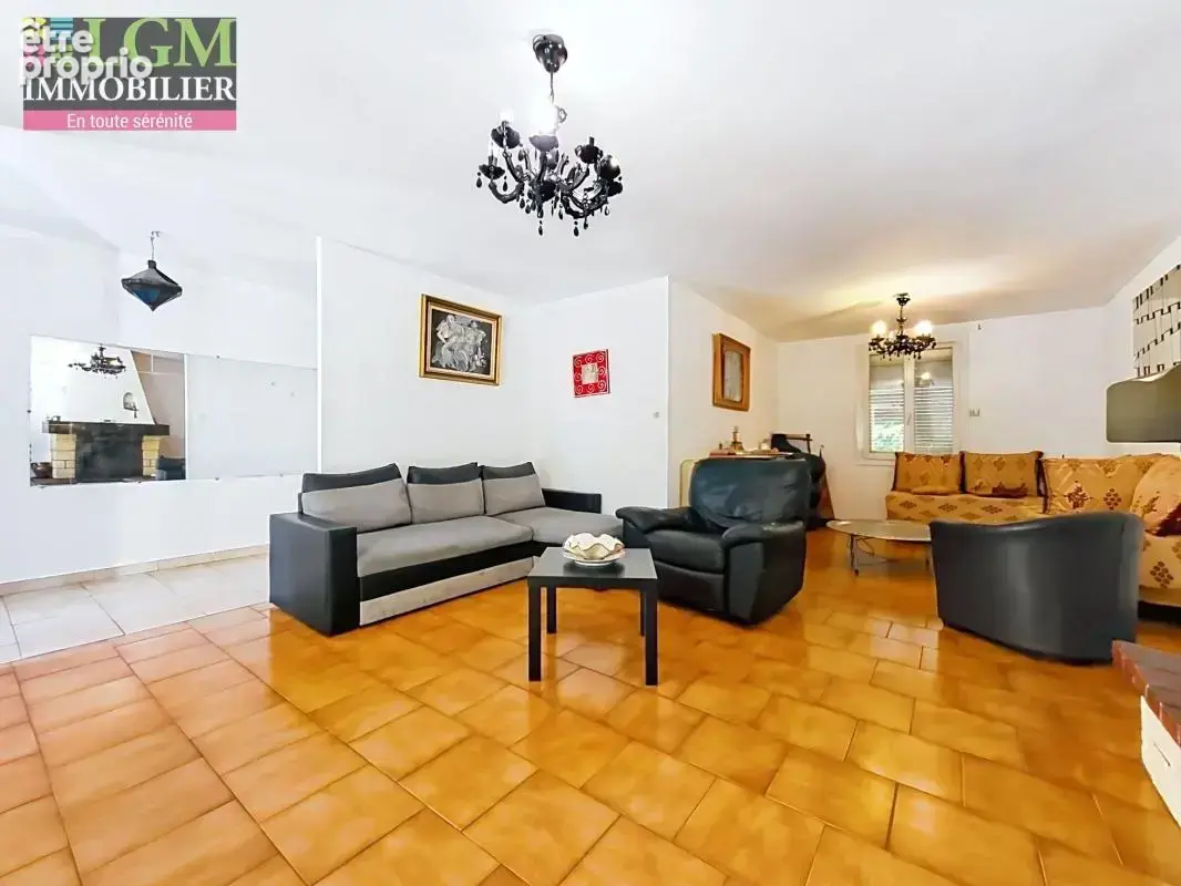 Vitrolles nord – maison de plain-pied – 3 chambres – garage – terrain piscinable - photo 5