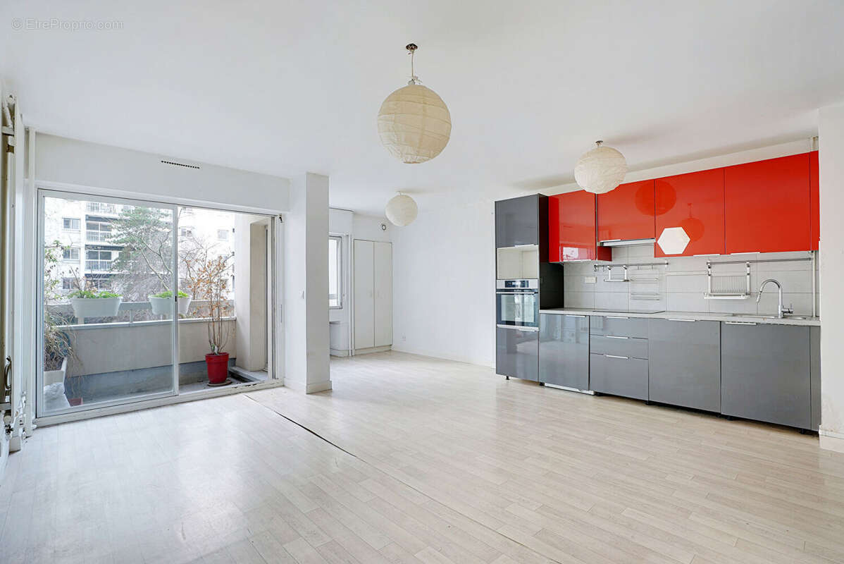 Appartement à PARIS-11E