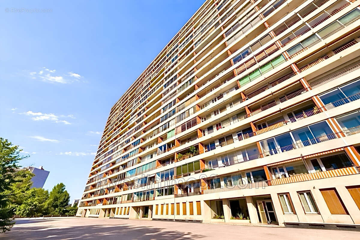 Appartement à MARSEILLE-9E