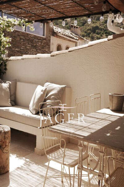 Maison à LA GARDE-FREINET