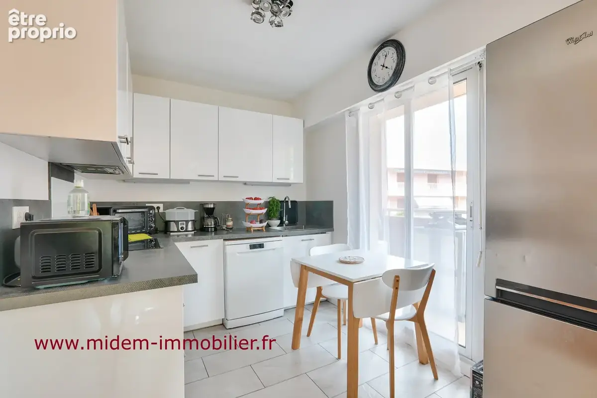 CROS CAGNES : Adorable 2 PIèces (51m2) Terrasses Calme Toutes Commodités et Plages - photo 4
