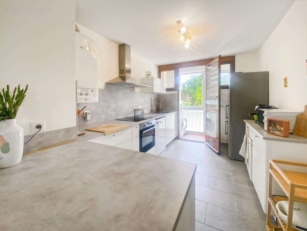 Appartement à MARSEILLE-13E