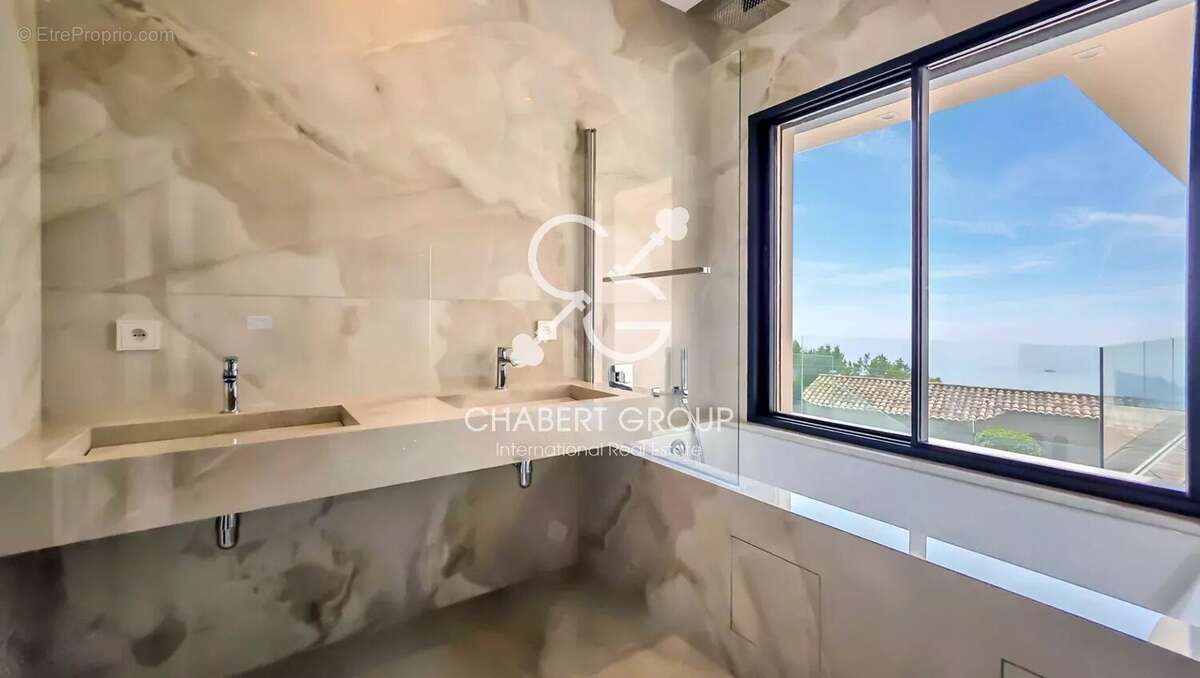 Maison à ROQUEBRUNE-CAP-MARTIN