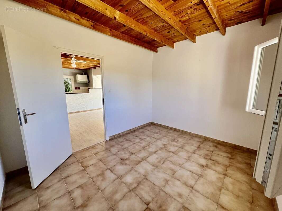 Maison à CABRIERES-D'AVIGNON