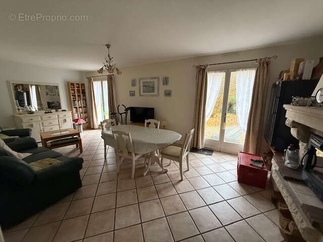 Maison à LA BARDE