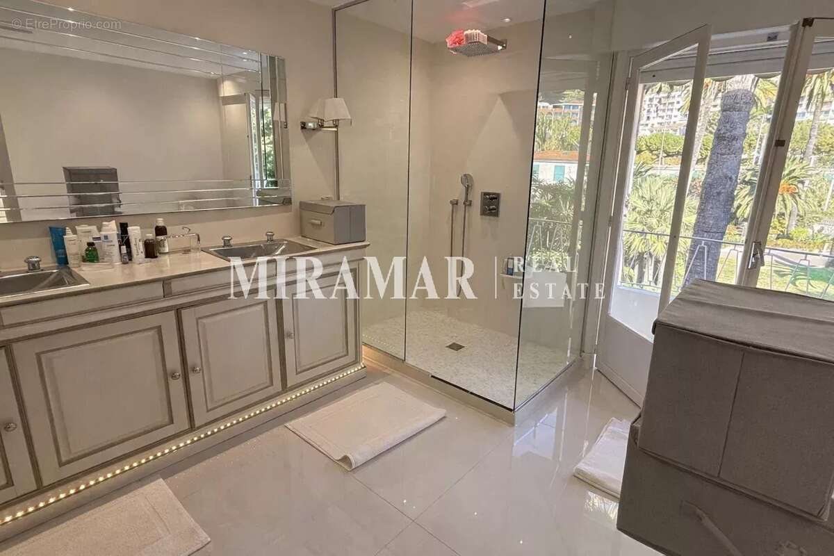 Appartement à VILLEFRANCHE-SUR-MER