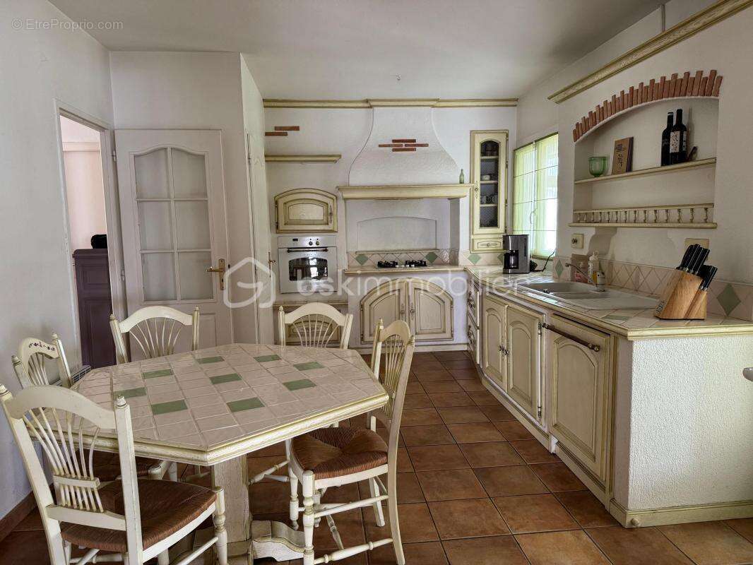 Maison à SAINT-QUENTIN-DE-BARON