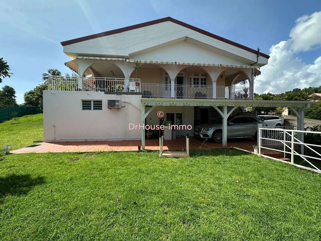 Maison à LA TRINITE