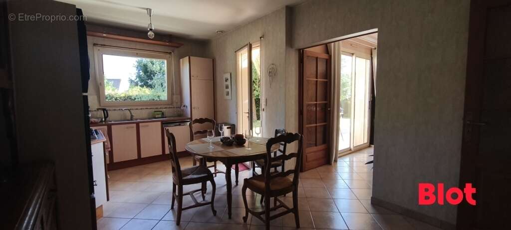 Maison à VEZIN-LE-COQUET