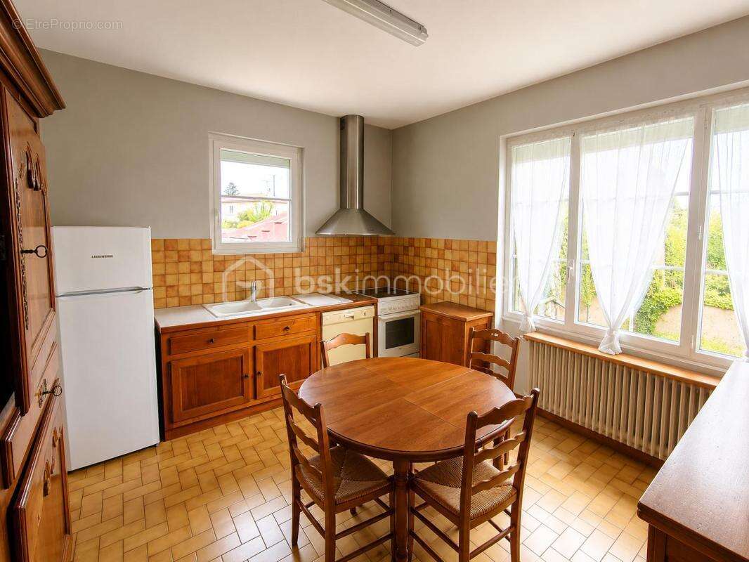 Maison en pierre 150m², 4 chambres, Jardin, 2 logements possibles - photo 4