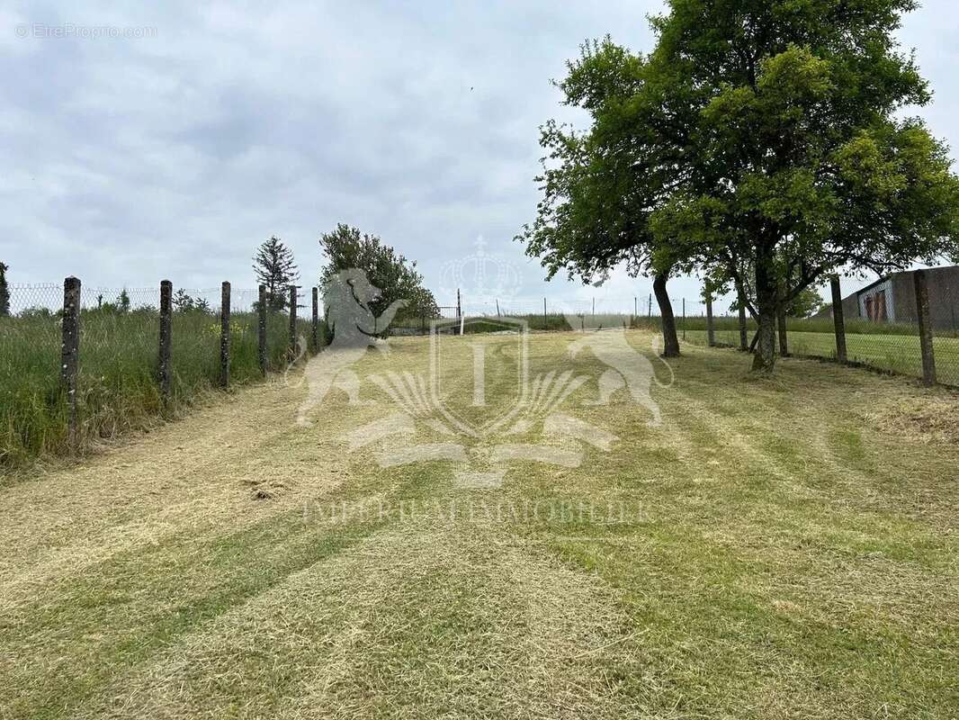 Maison à LINY-DEVANT-DUN