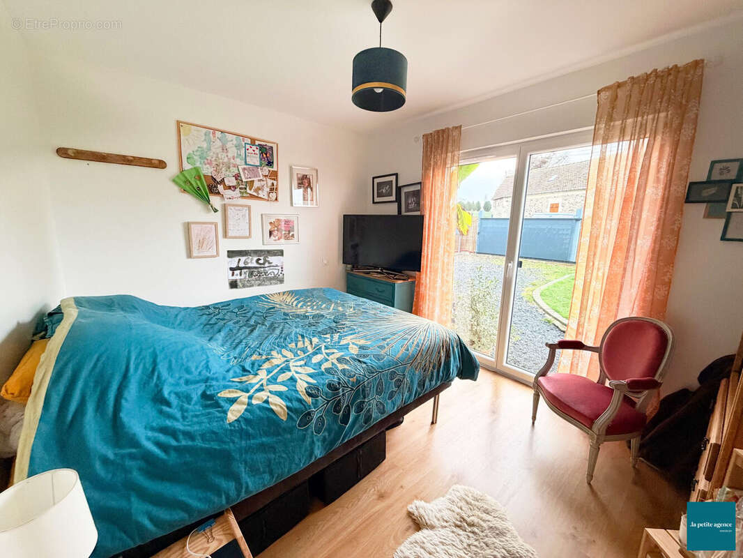 Maison à LES MOUTIERS-EN-CINGLAIS