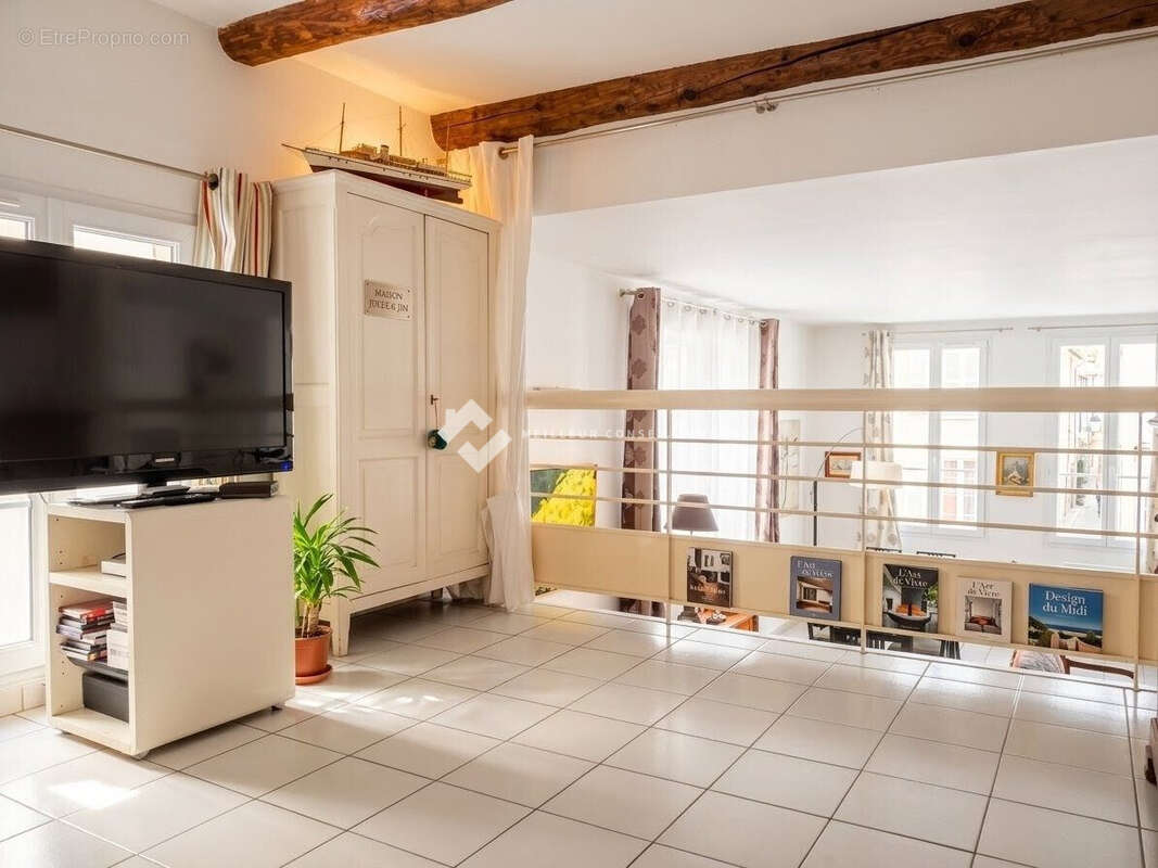 Appartement 90 m² à Marseille-5e  - photo 5