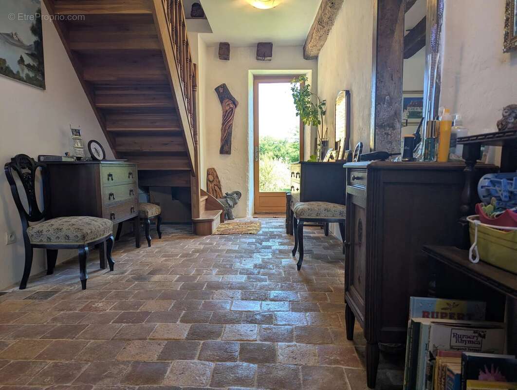 Belle longère de 3 chambres avec une dépendance pour les invités - photo 5