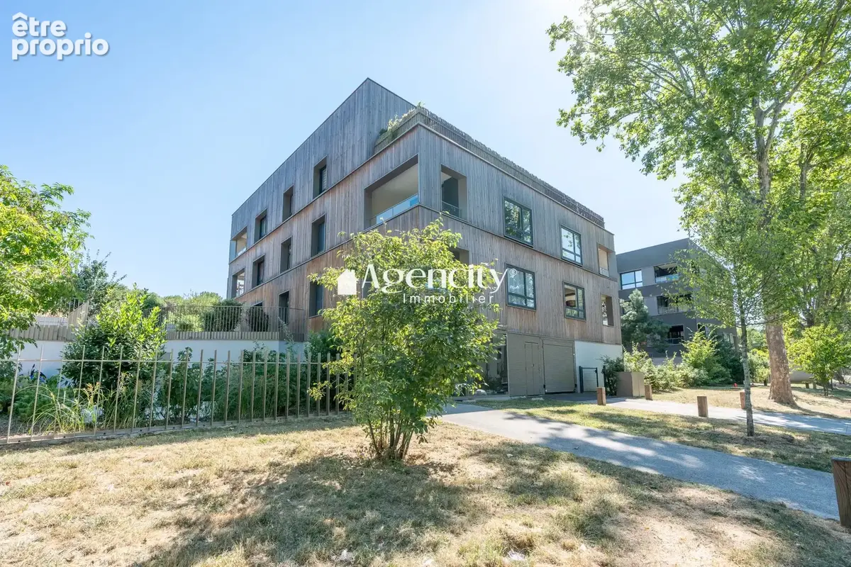 Appartement à TORCY