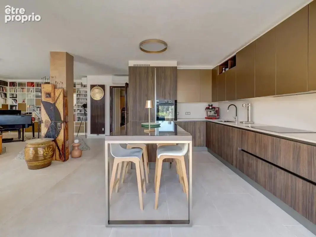 VILLEFRANCHE-SUR-MER  Appartement-villa de 107 m² avec plus de 300 m² de jardin - photo 7