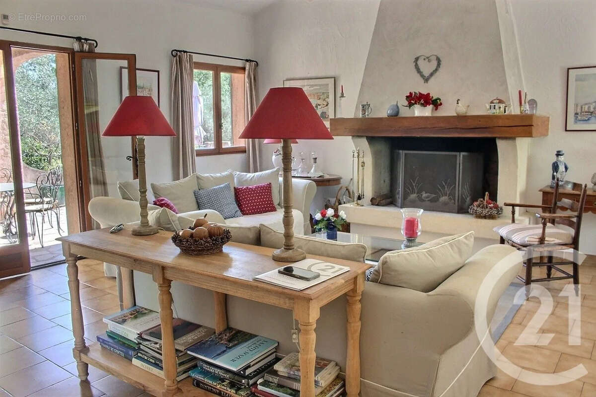 Maison 211 m² à Roquefort-Les-Pins  - photo 7