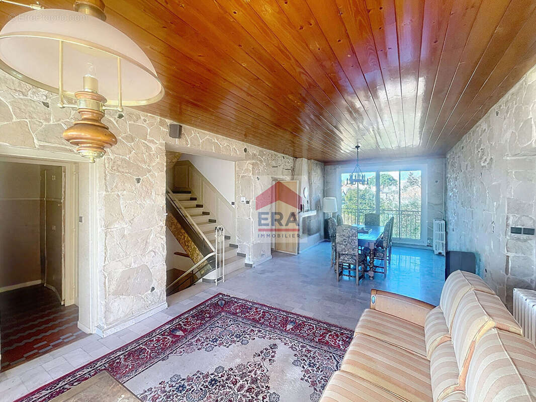 Appartement à MARSEILLE-14E