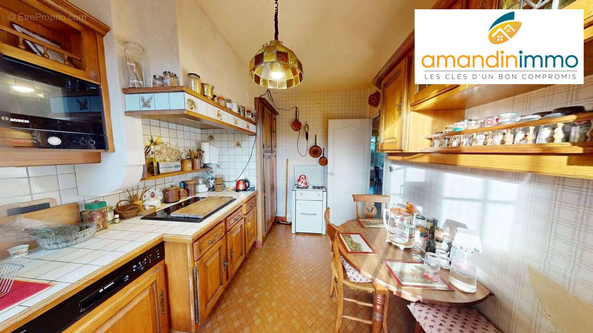 Maison à VERT-SAINT-DENIS