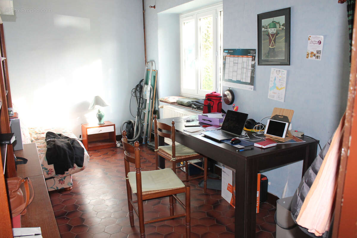 Maison à SAINT-PRIEST-LES-FOUGERES