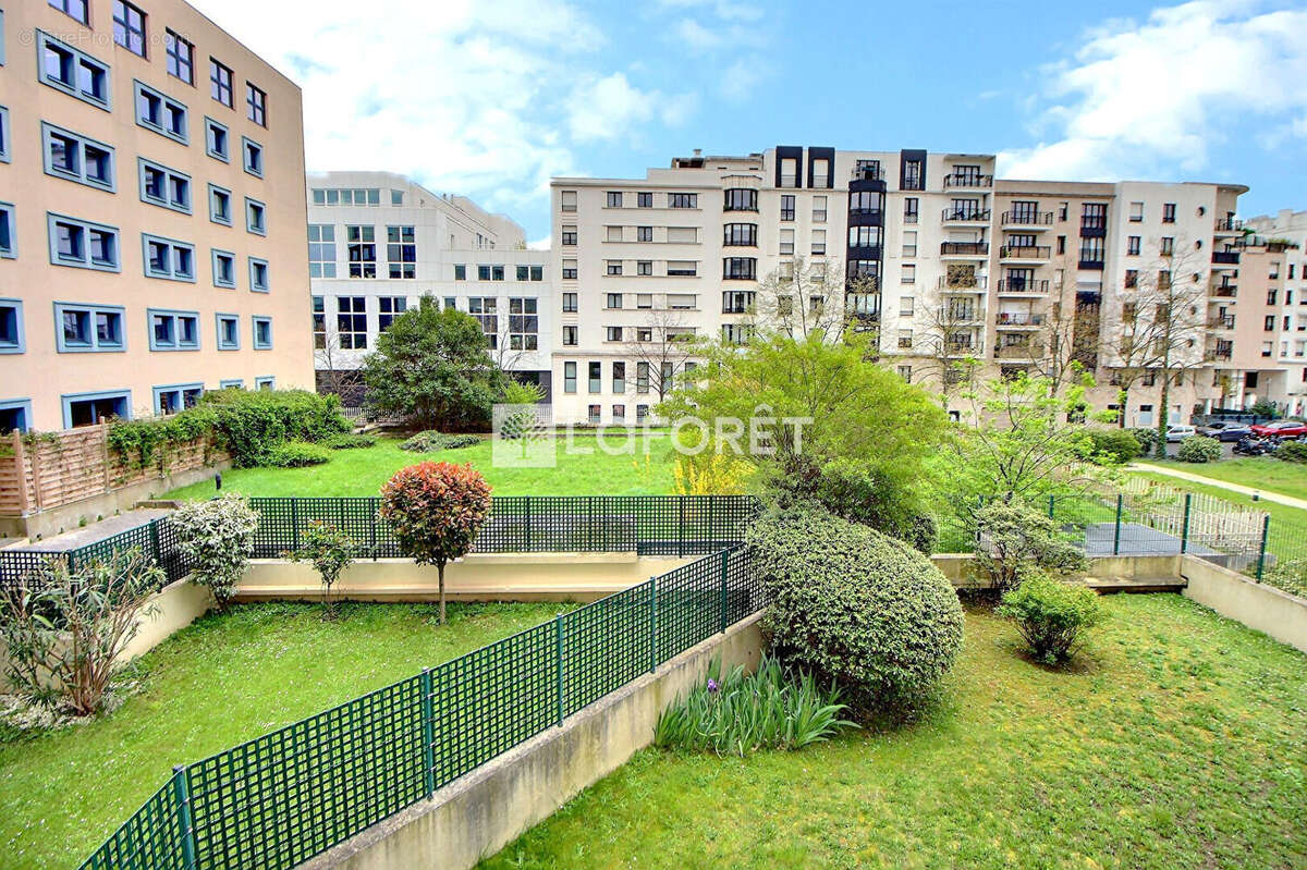 Appartement à SURESNES