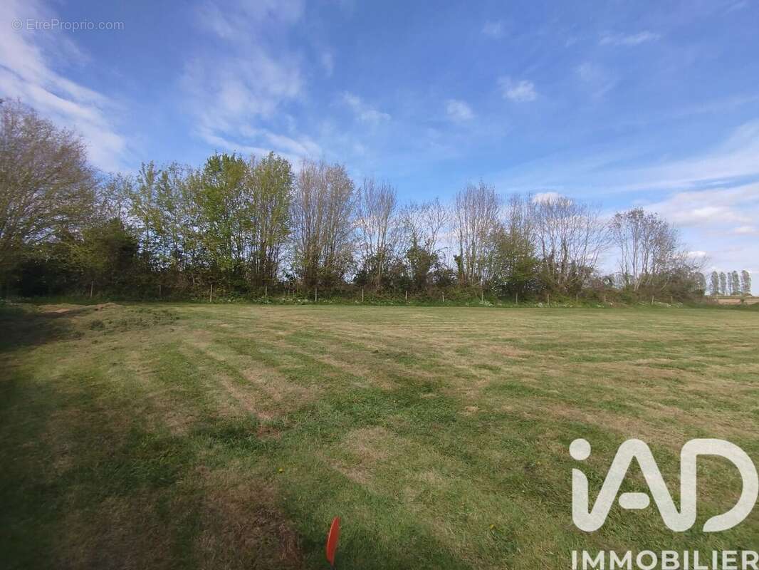 Terrain 1034 m² à Flancourt-Catelon  - photo 2