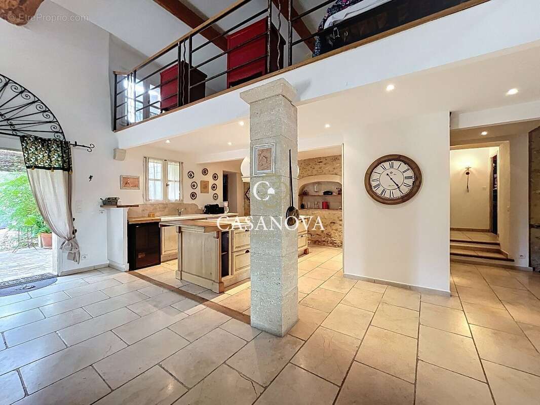 Maison à CLERMONT-L&#039;HERAULT