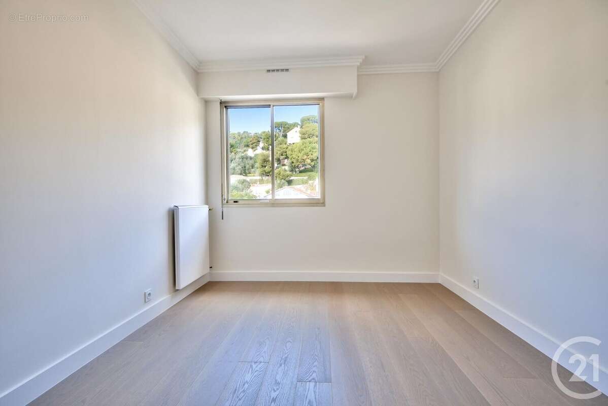 Appartement à BEAULIEU-SUR-MER