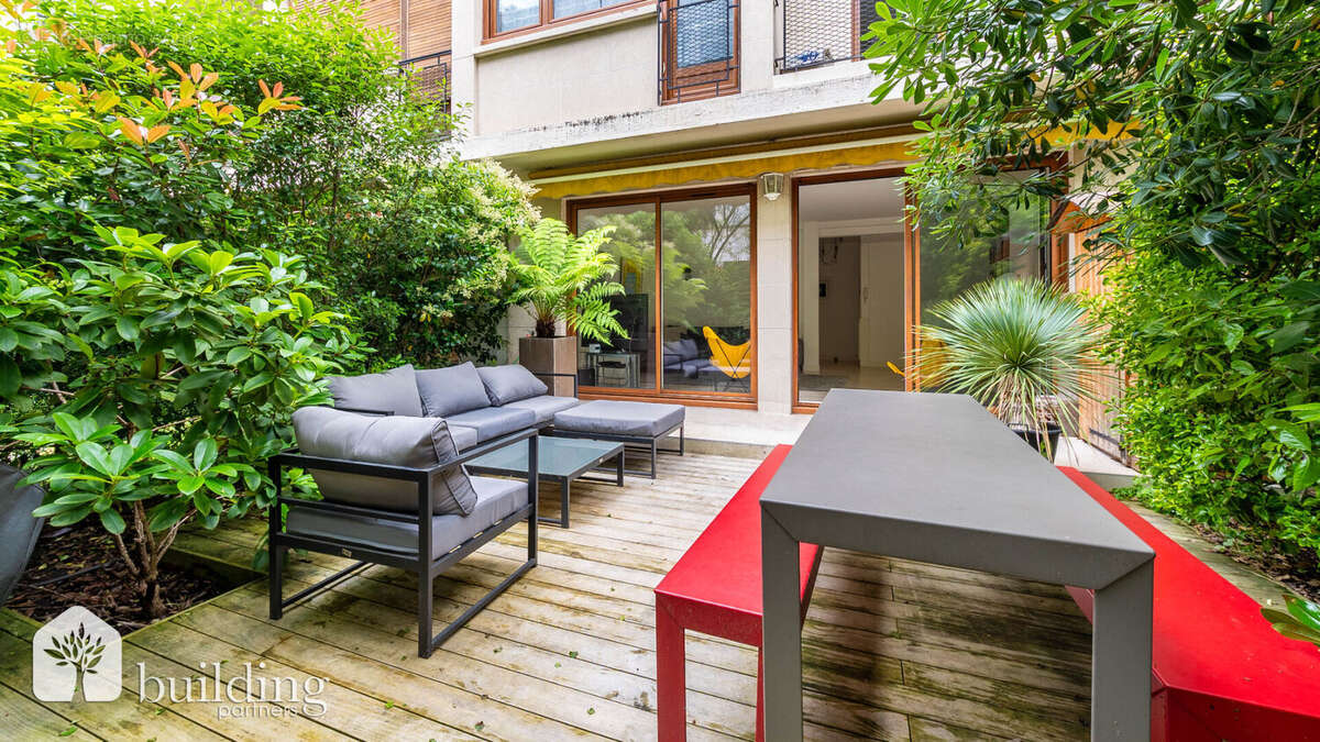 Neuilly-sur-Seine Saint-James - Duplex familial 7 pièces de 144,5 m² avec jardin de 59 m² - photo 5