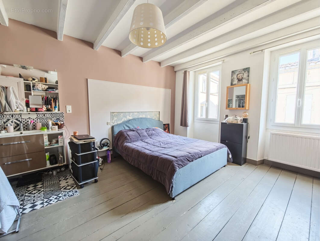 Maison à CHATEAUNEUF-SUR-CHARENTE