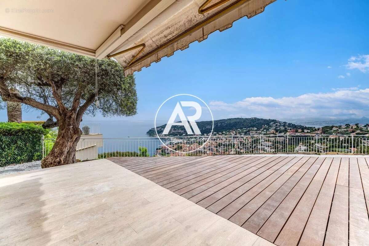 Appartement à VILLEFRANCHE-SUR-MER