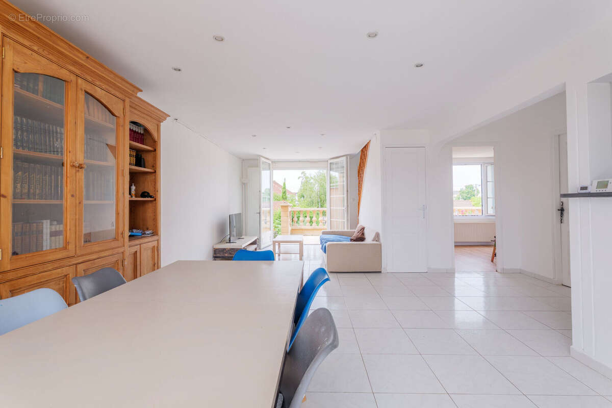 Maison 117 m² à Tremblay-En-France  - photo 5