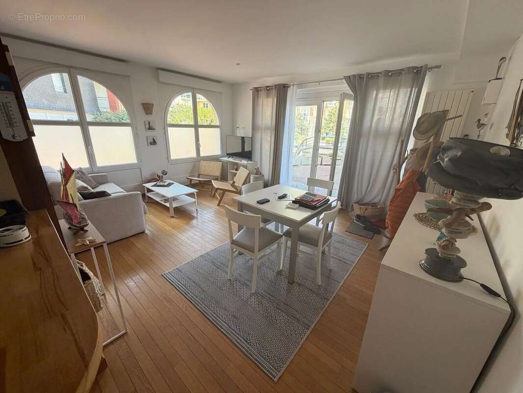 Appartement à DIVES-SUR-MER