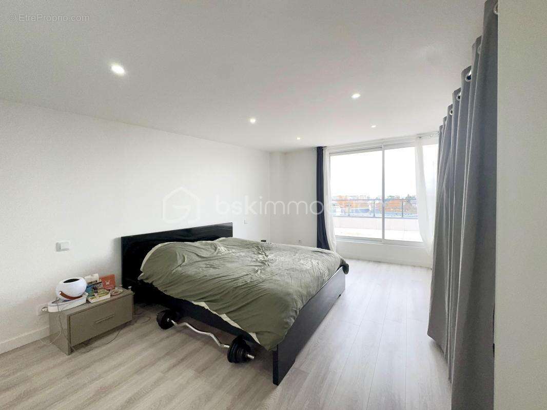 Appartement à LE PERREUX-SUR-MARNE