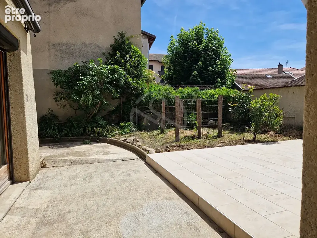 Maison 79 m2 plein centre ville avec jardin - photo 2