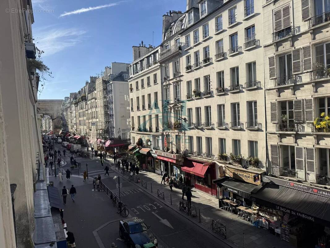 Appartement à PARIS-10E