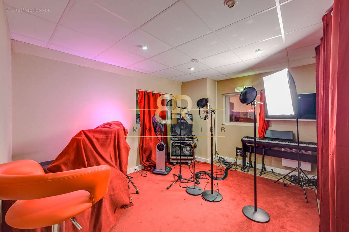 Studio d’enregistrement / 141 m2 en souplex / Usage mixte - photo 8