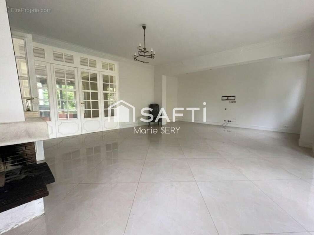 Maison 327 m² à Etrepagny  - photo 3