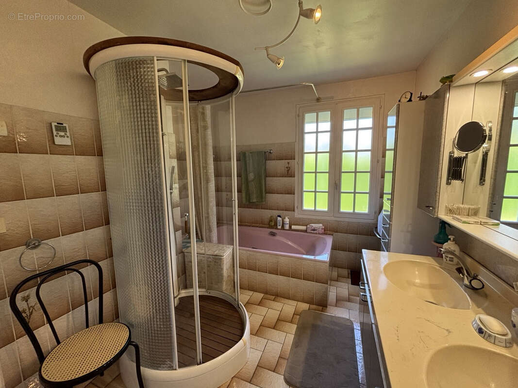 Maison à SAINT-BRIS-DES-BOIS