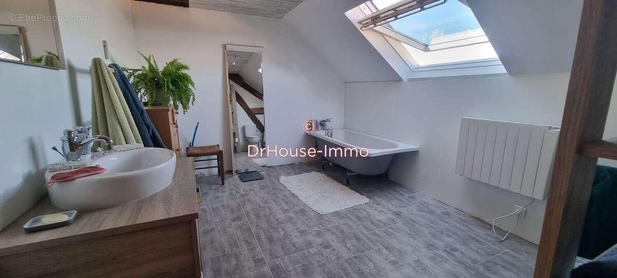 Maison à LA CHAPELLE-SUR-AVEYRON