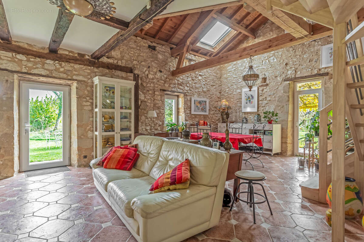 Maison à CASTILLONNES