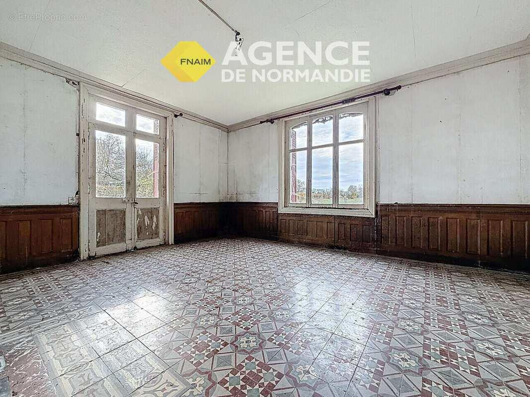 Maison à MONTREUIL-L&#039;ARGILLE