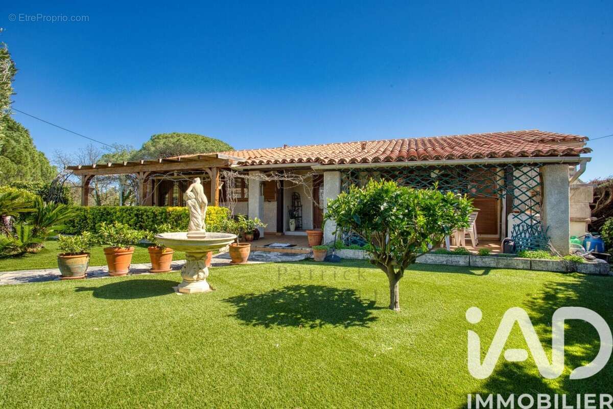 Photo 5 - Maison à FREJUS