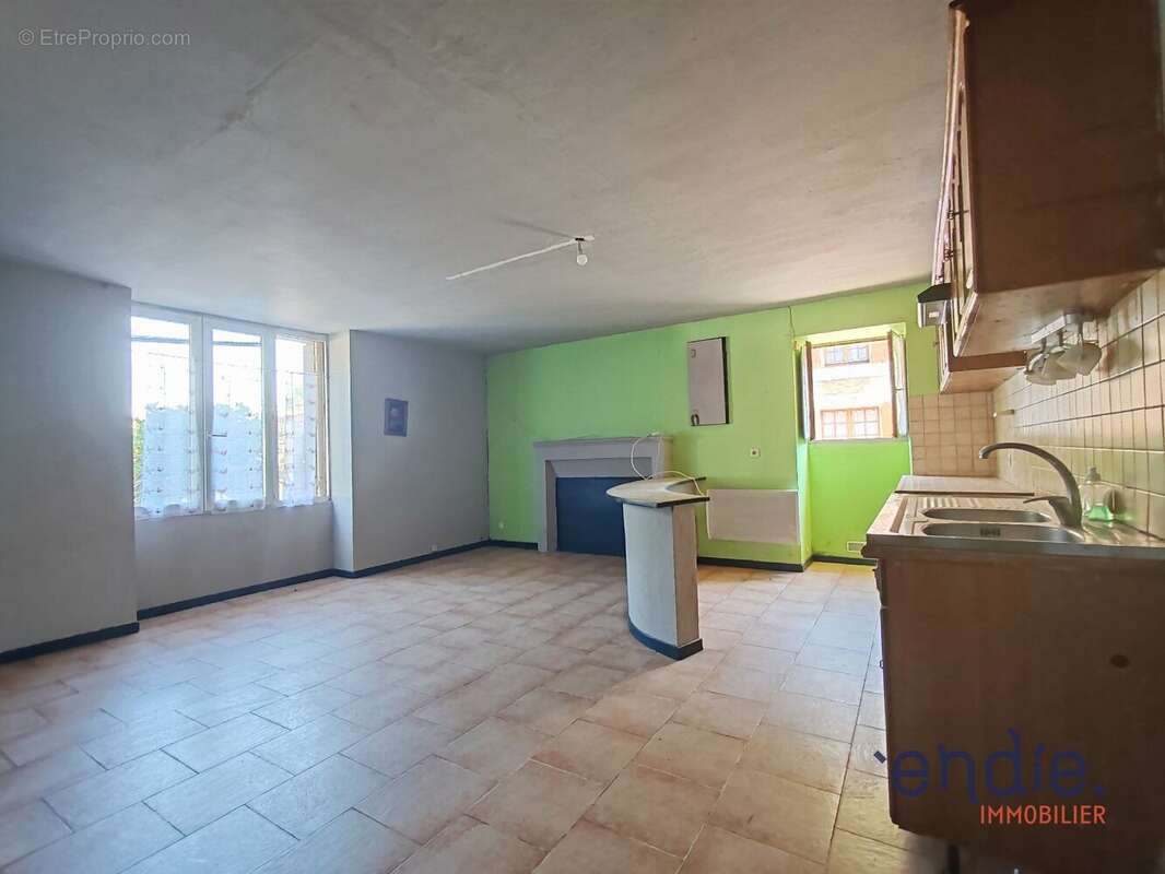 Maison a renover 143 m2 proche gencay - photo 3