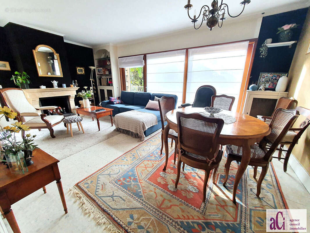 Maison à L&#039;HAY-LES-ROSES