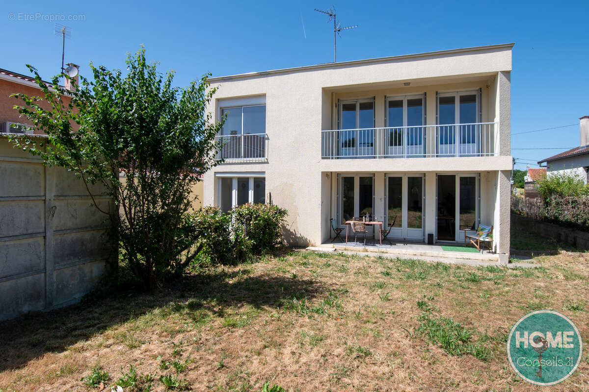Maison avec jardin et garage - photo 10