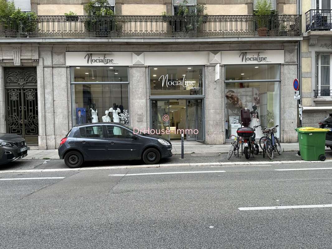 Commerce 265 m² à Grenoble  - photo 38