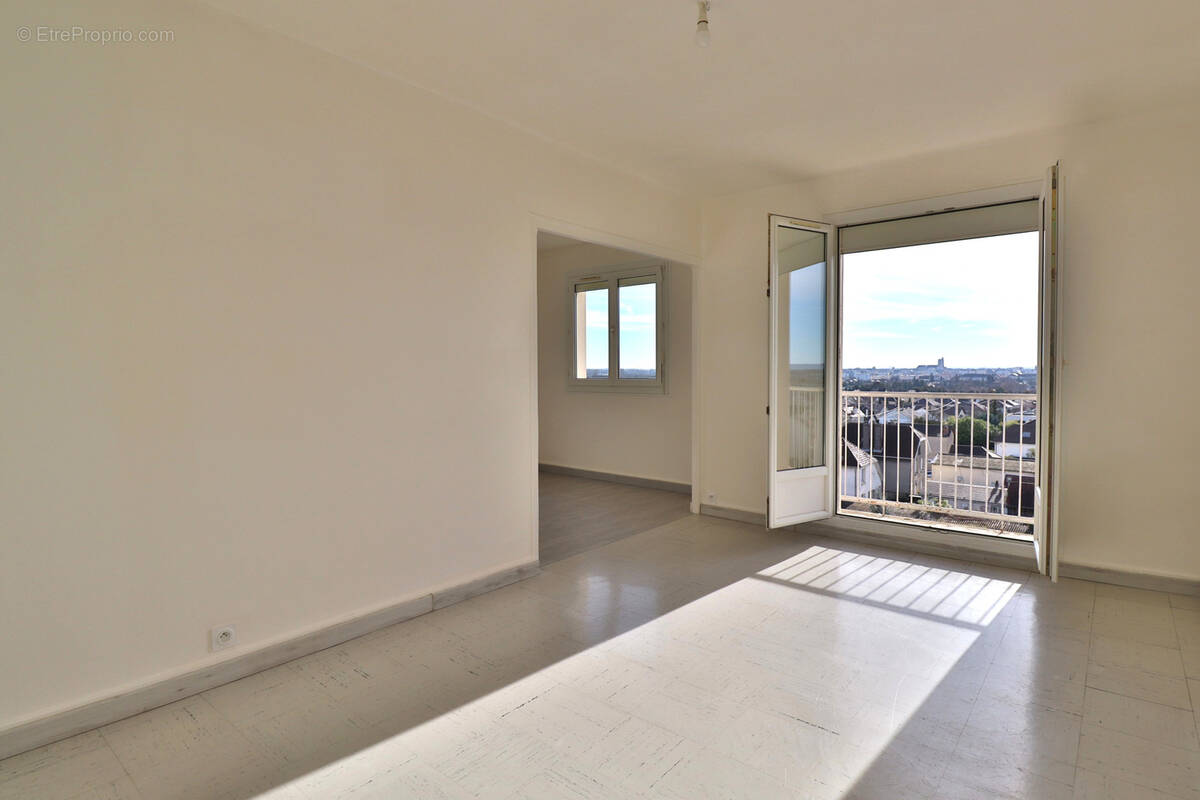 Appartement à LA CHAPELLE-SAINT-LUC