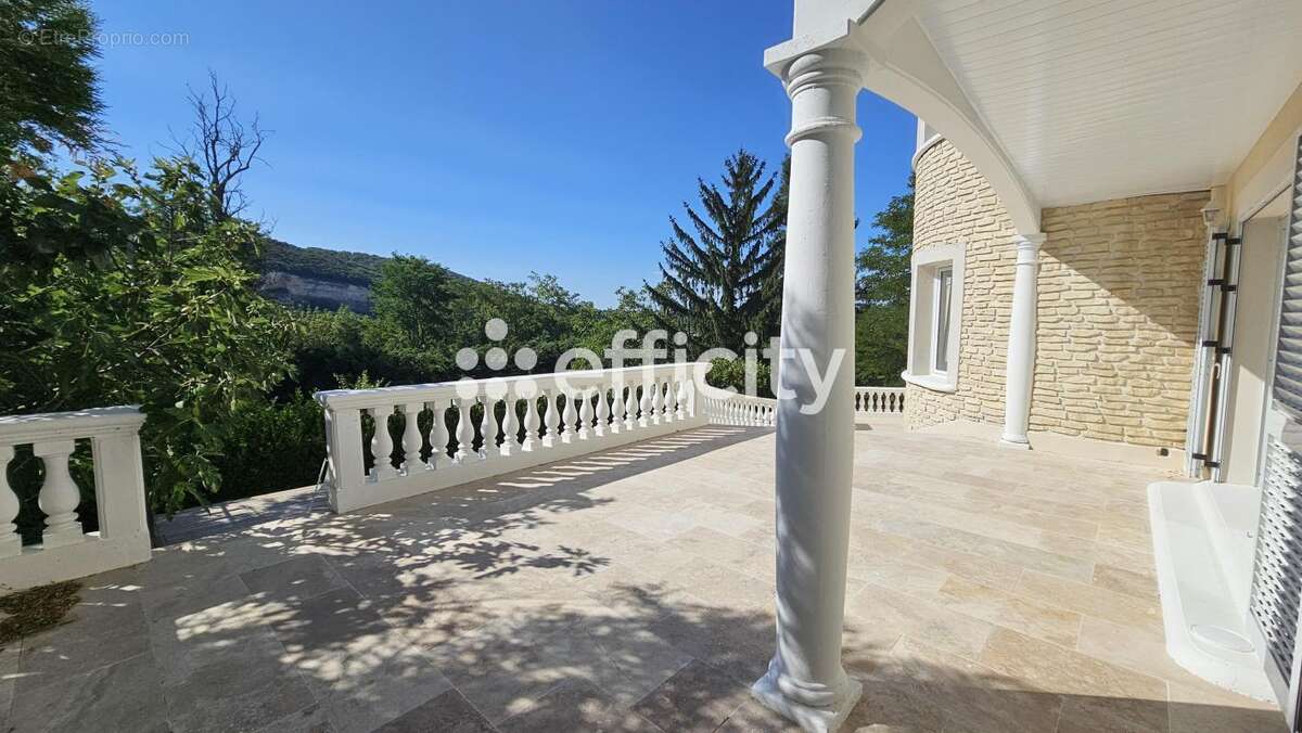 Maison 245 m² à Rochetaillee-Sur-Saone  - photo 6